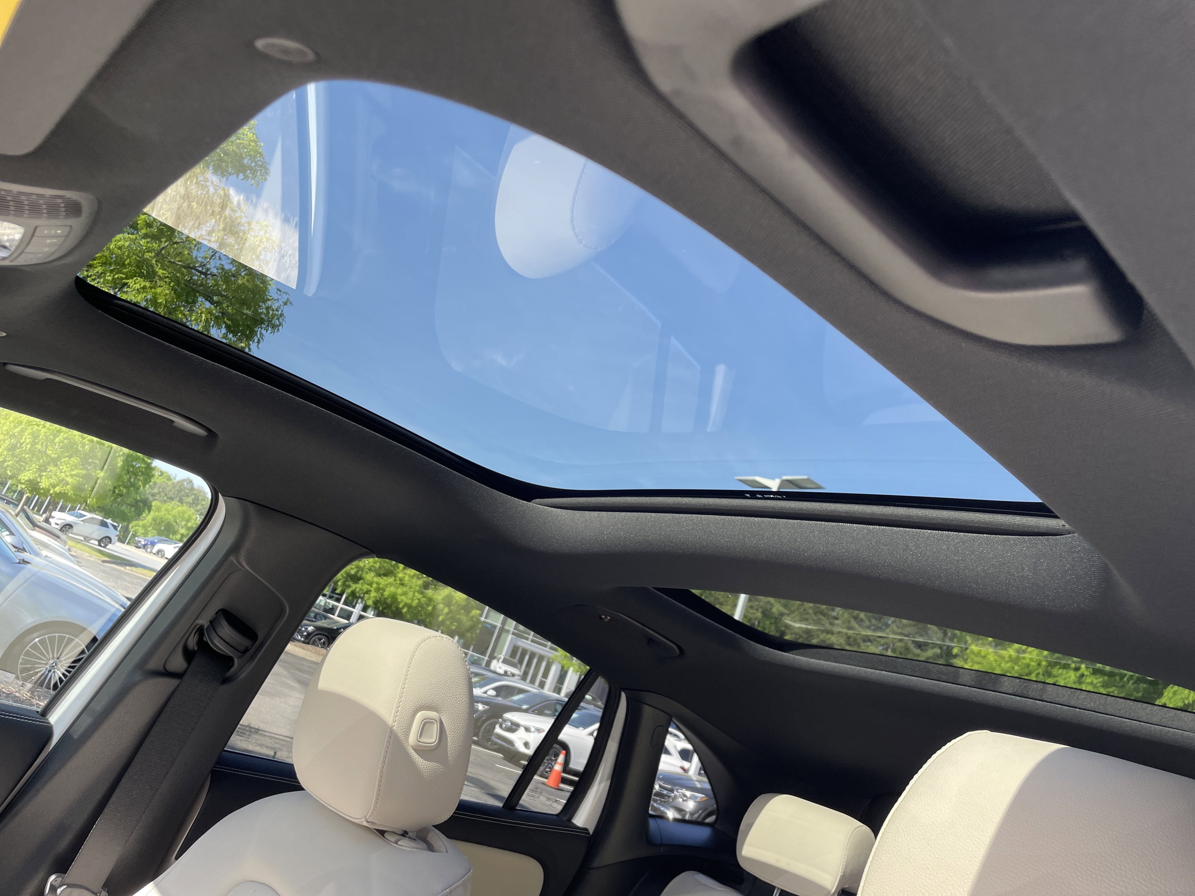 New 2026 Polar White Mercedes-Benz GLA 250 SUV image 17