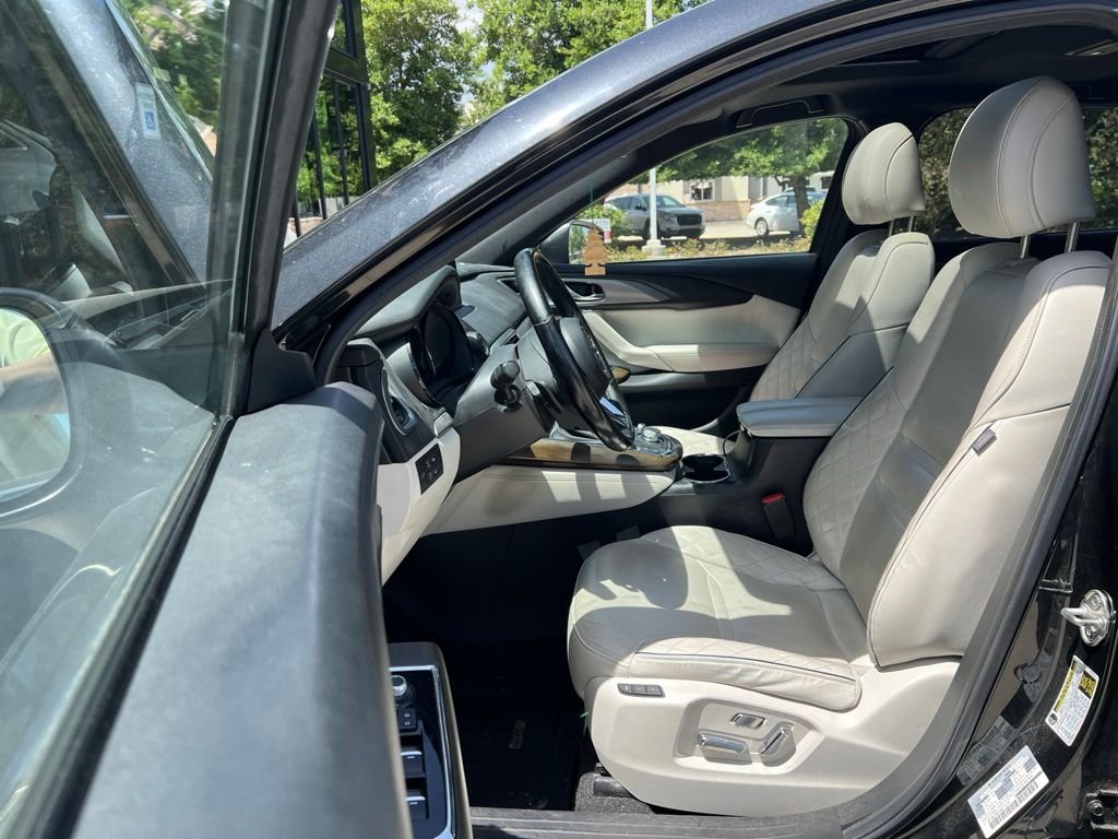 Used 2021 Black Mazda Signature image 6