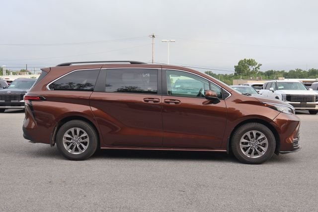 Used 2022 Brown Toyota LE image 8