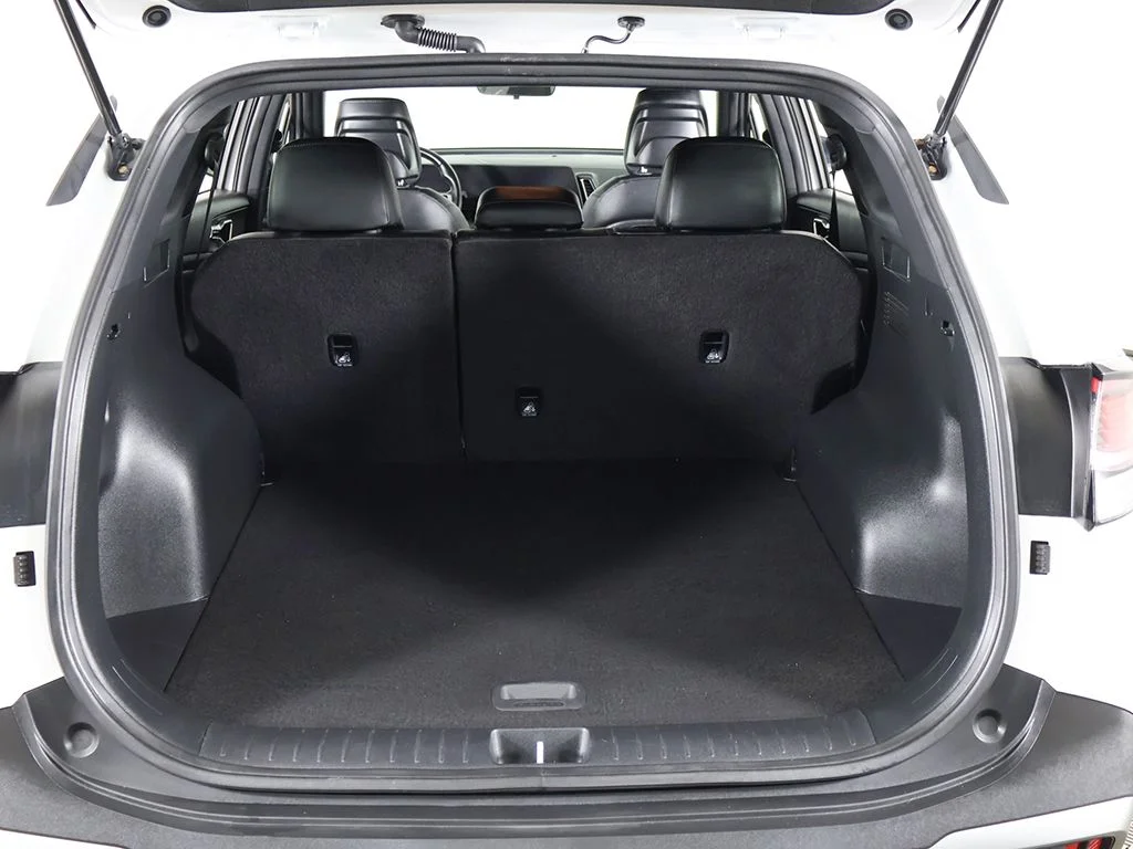 Certified Used 2024 White Kia X-Line image 19