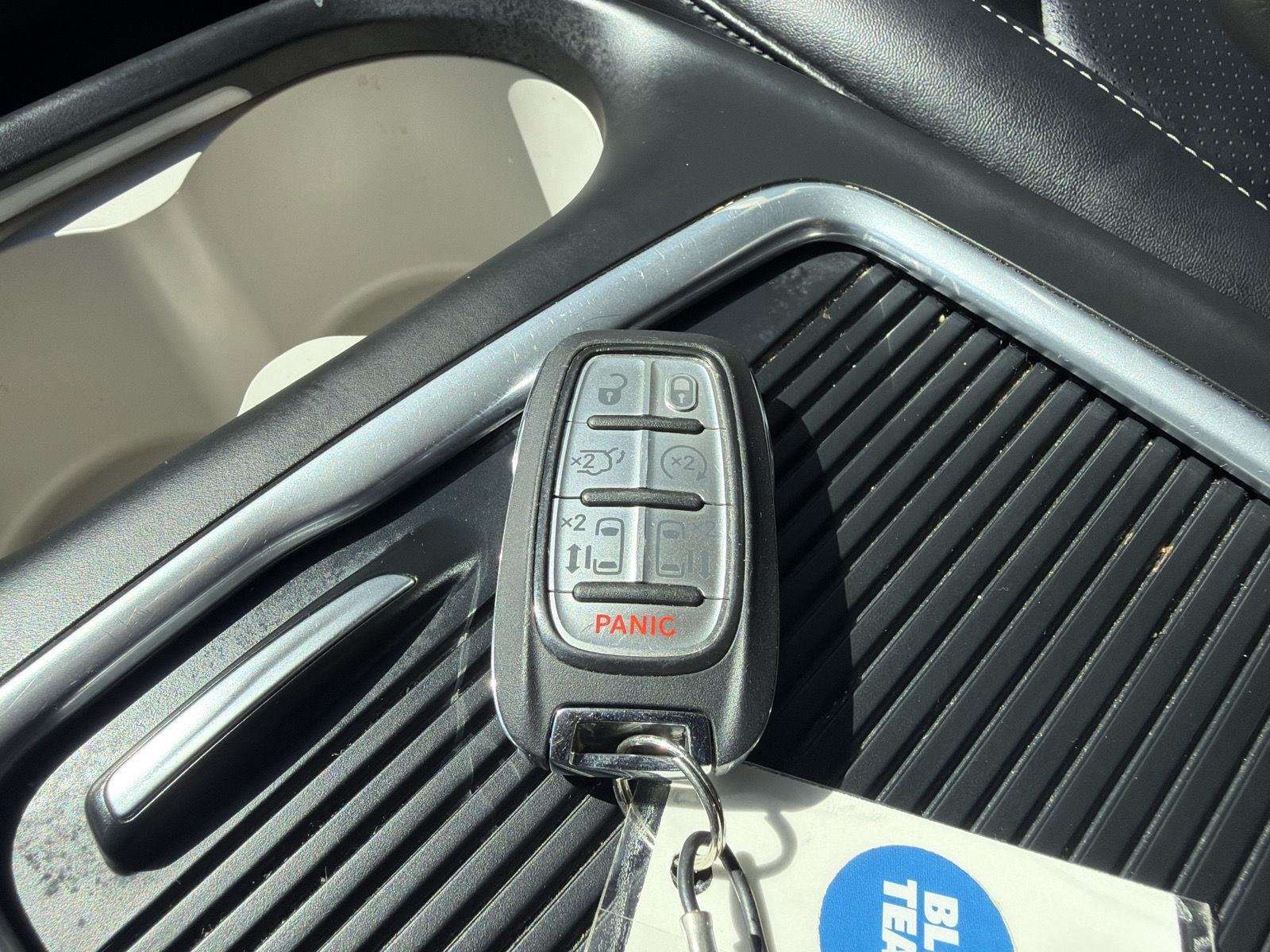 2024 Chrysler Pacifica Touring L - Photo 43