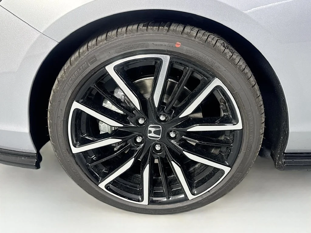 New 2026 Silver Honda Touring image 13