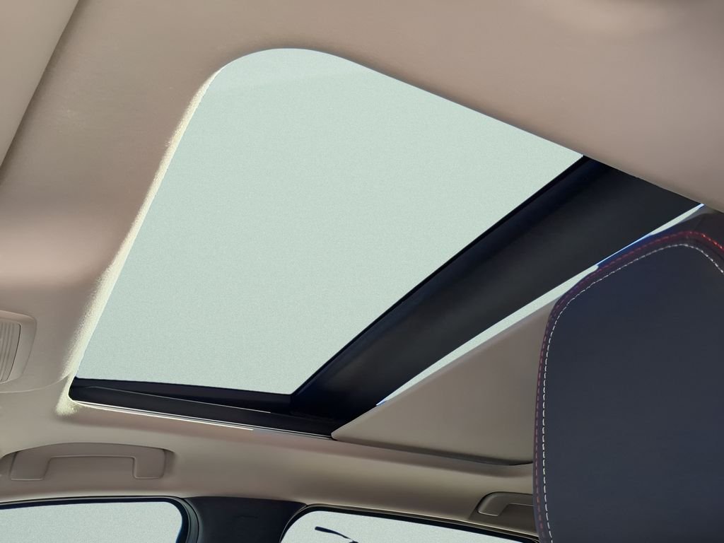 2026 Nissan KICKS SR - Photo 20