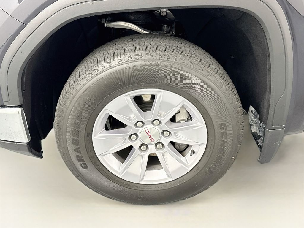 Used 2026 Silver GMC SLE image 31