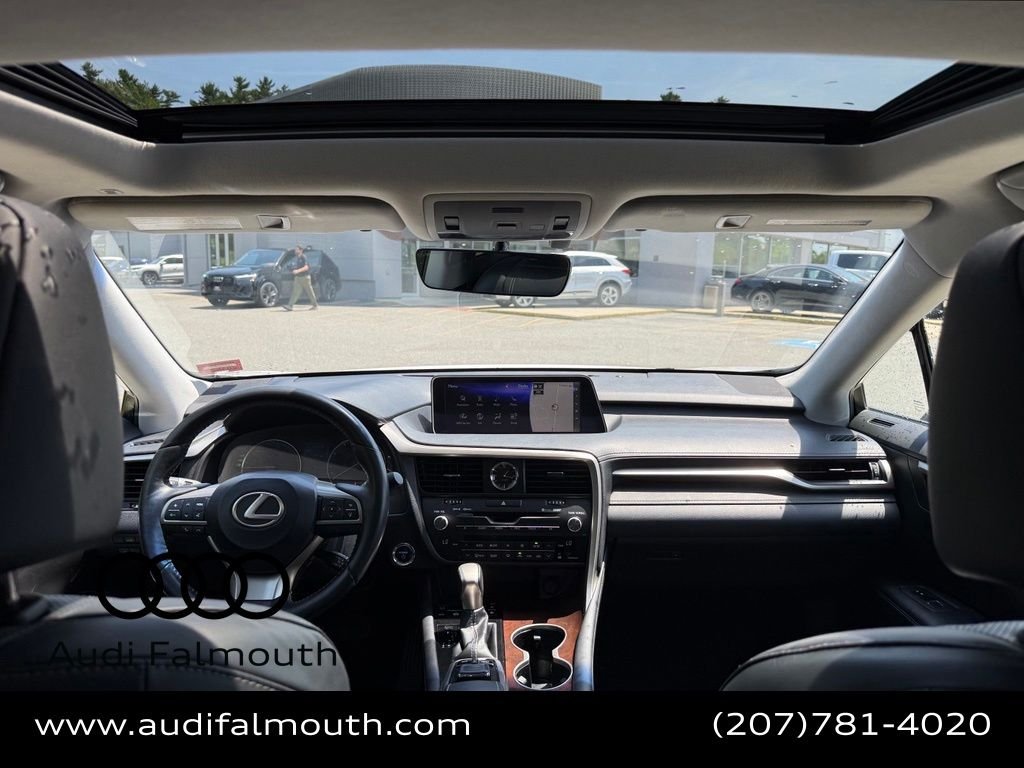 Used 2016 White Lexus 450h image 34
