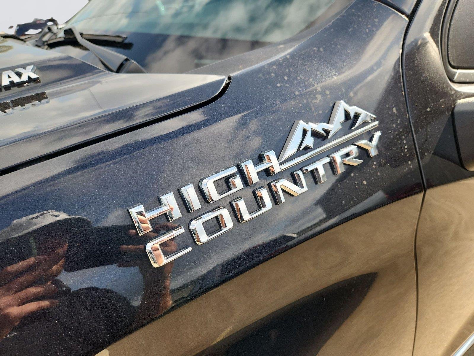 2022 Chevrolet Silverado 1500 High Country - 5
