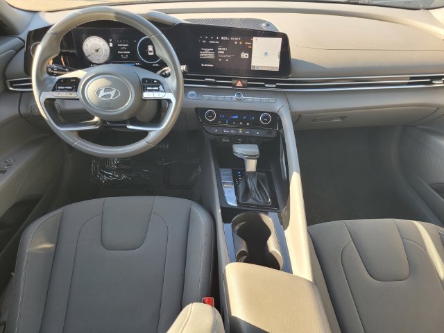 Certified Used 2025 Black Hyundai SEL Convenience image 16