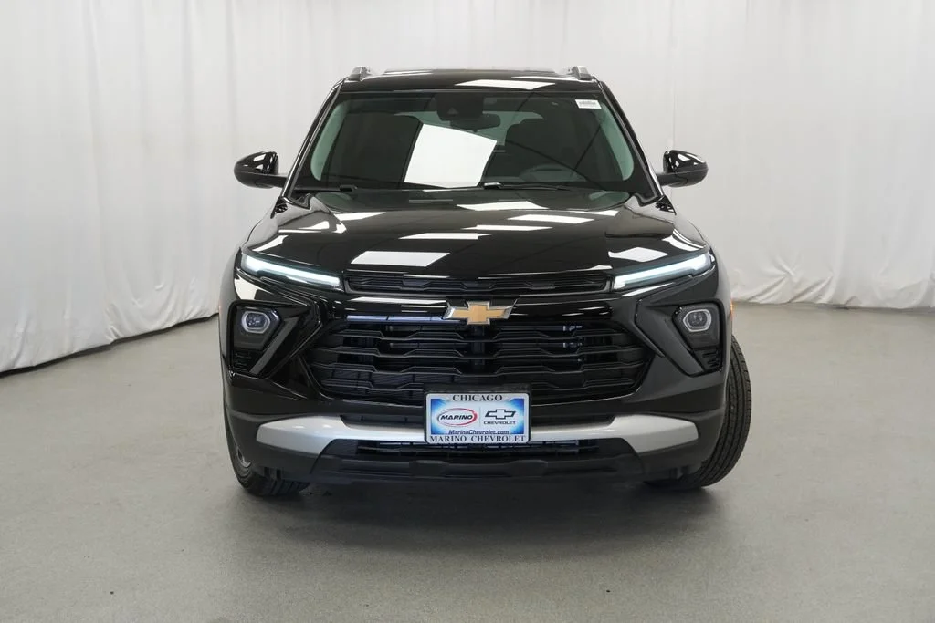 New 2026 Mosaic Black Metallic Chevrolet LT image 33