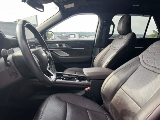 Used 2025 Gray Ford Platinum image 23