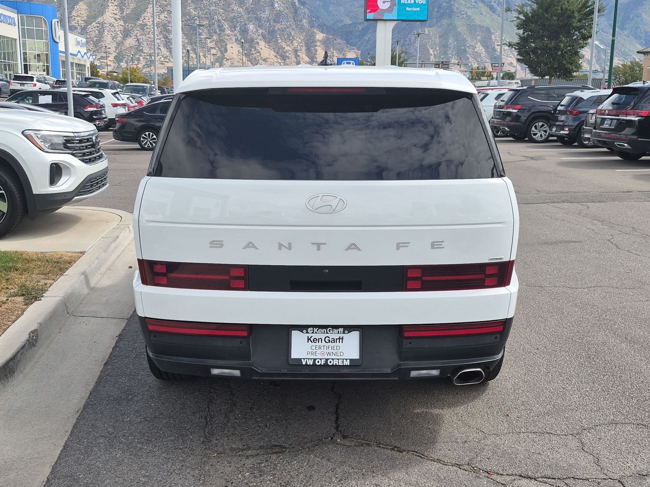 Used 2025 Serenity White Hyundai SE image 4