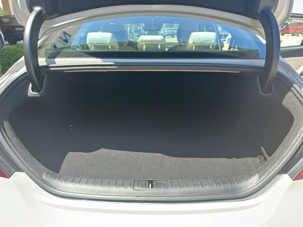 Used 2025  Genesis 2.5T image 35