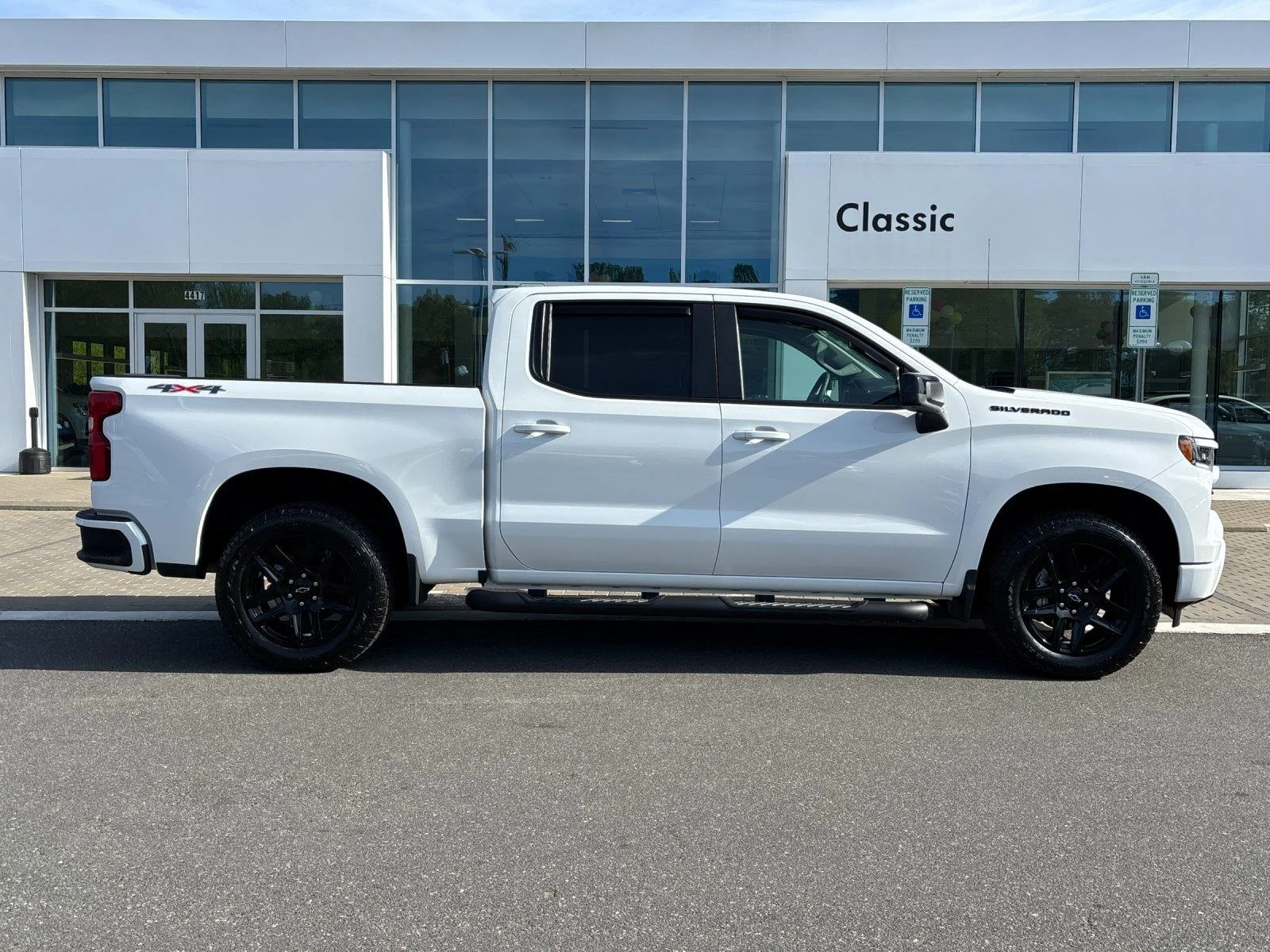Used 2024 Summit White Chevrolet RST image 6