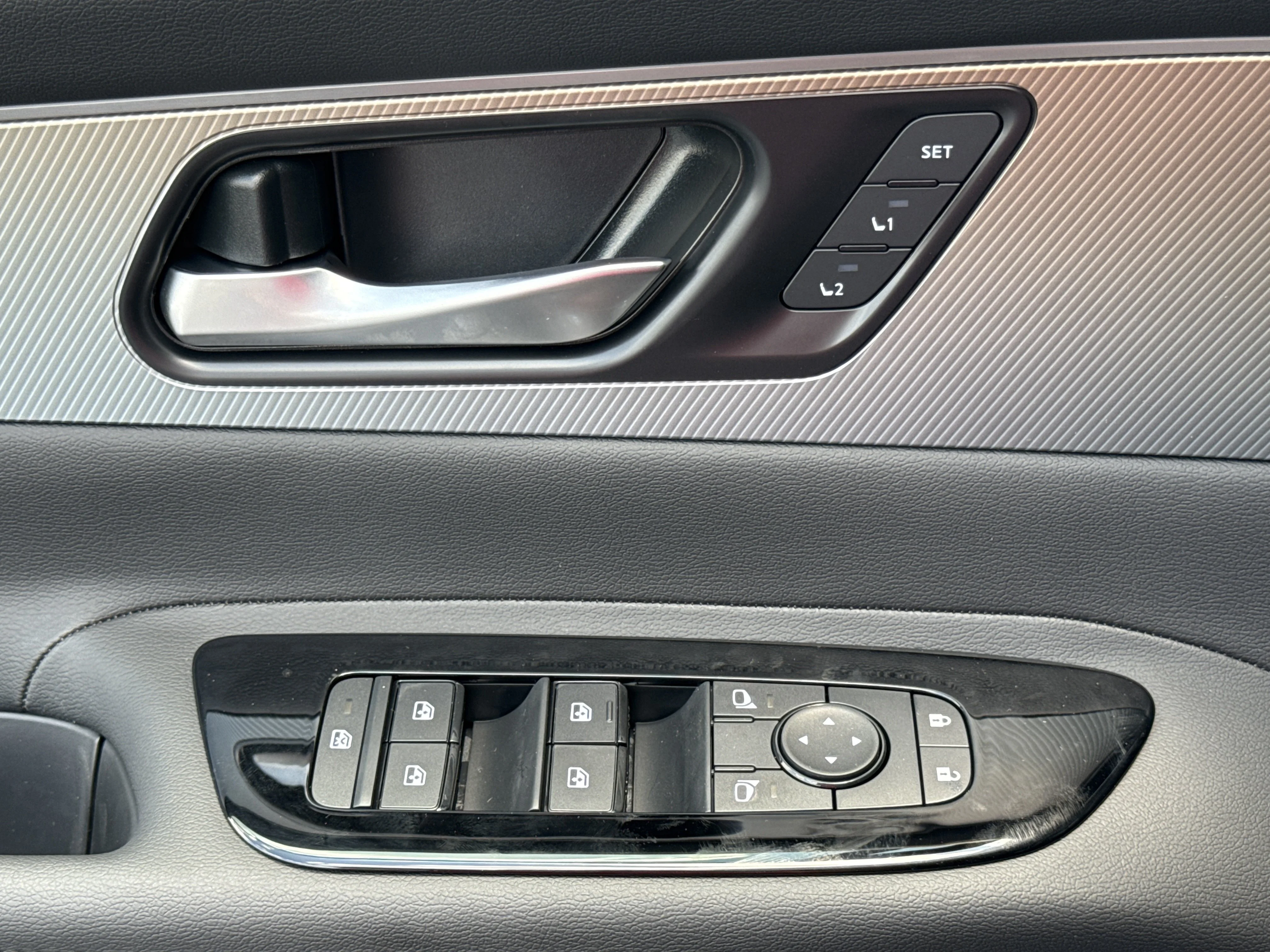 New 2026 Gun Metallic Nissan SL AWD image 16