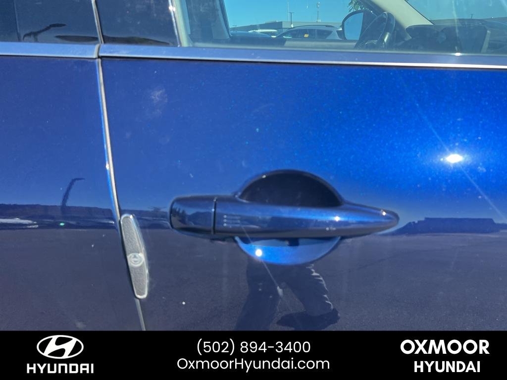 Used 2023 Deep Ocean Blue Pearl Nissan SL image 9