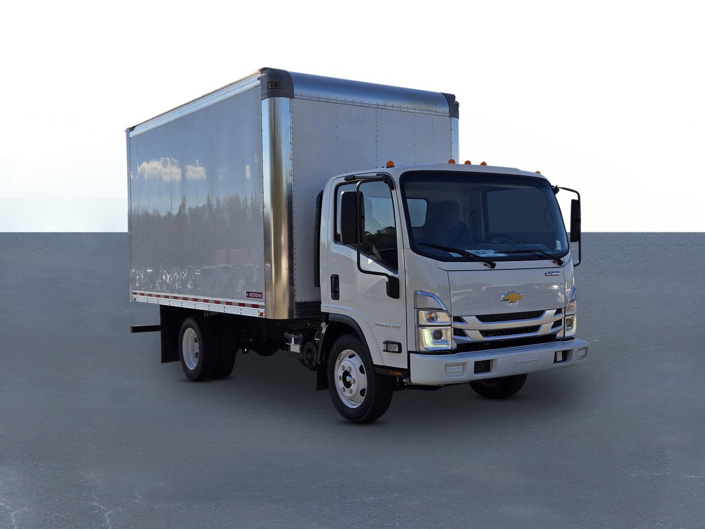 New 2025 Arc White Chevrolet  image 4