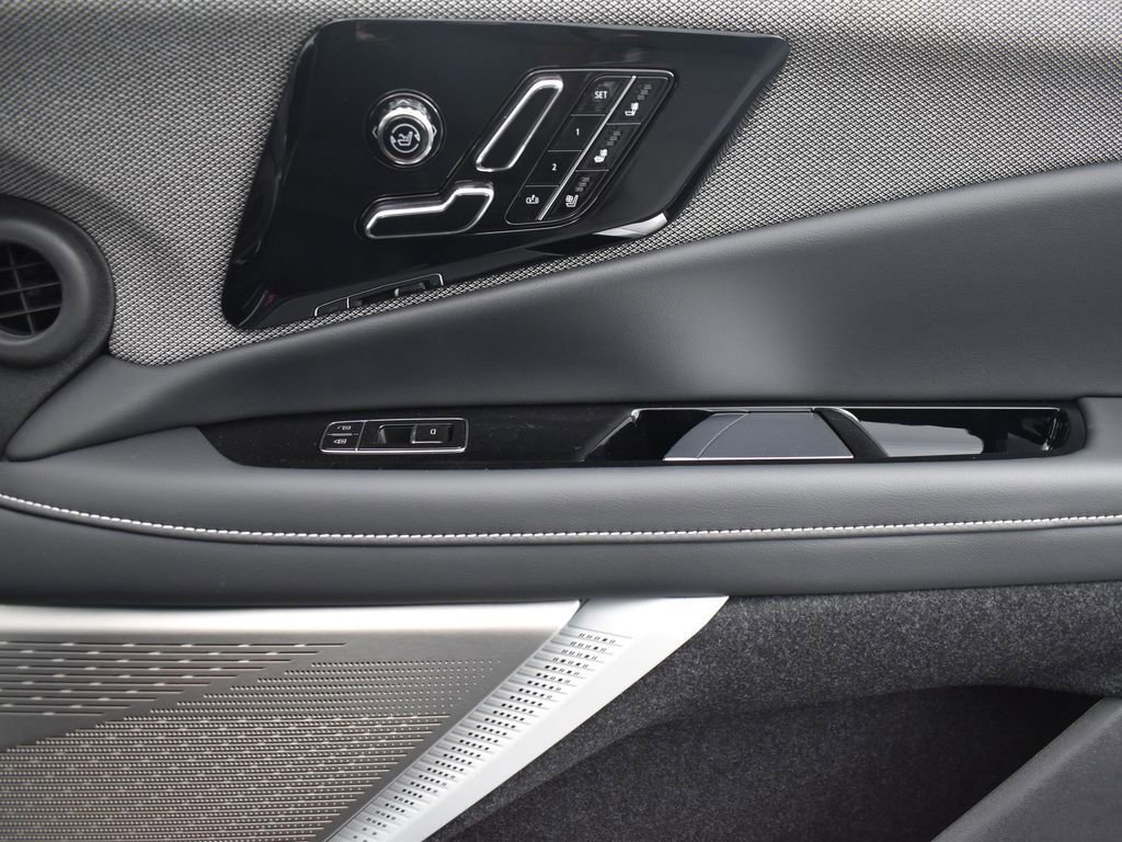 2026 CADILLAC OPTIQ - Image 32