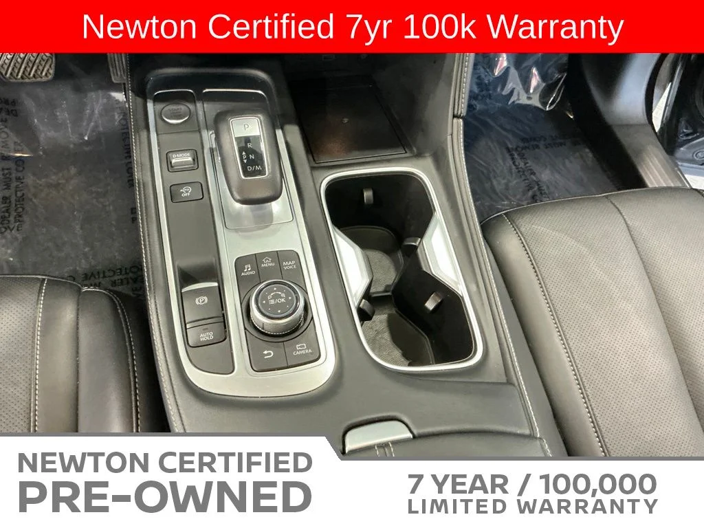 Certified Used 2025 Mineral Black INFINITI LUXE image 15