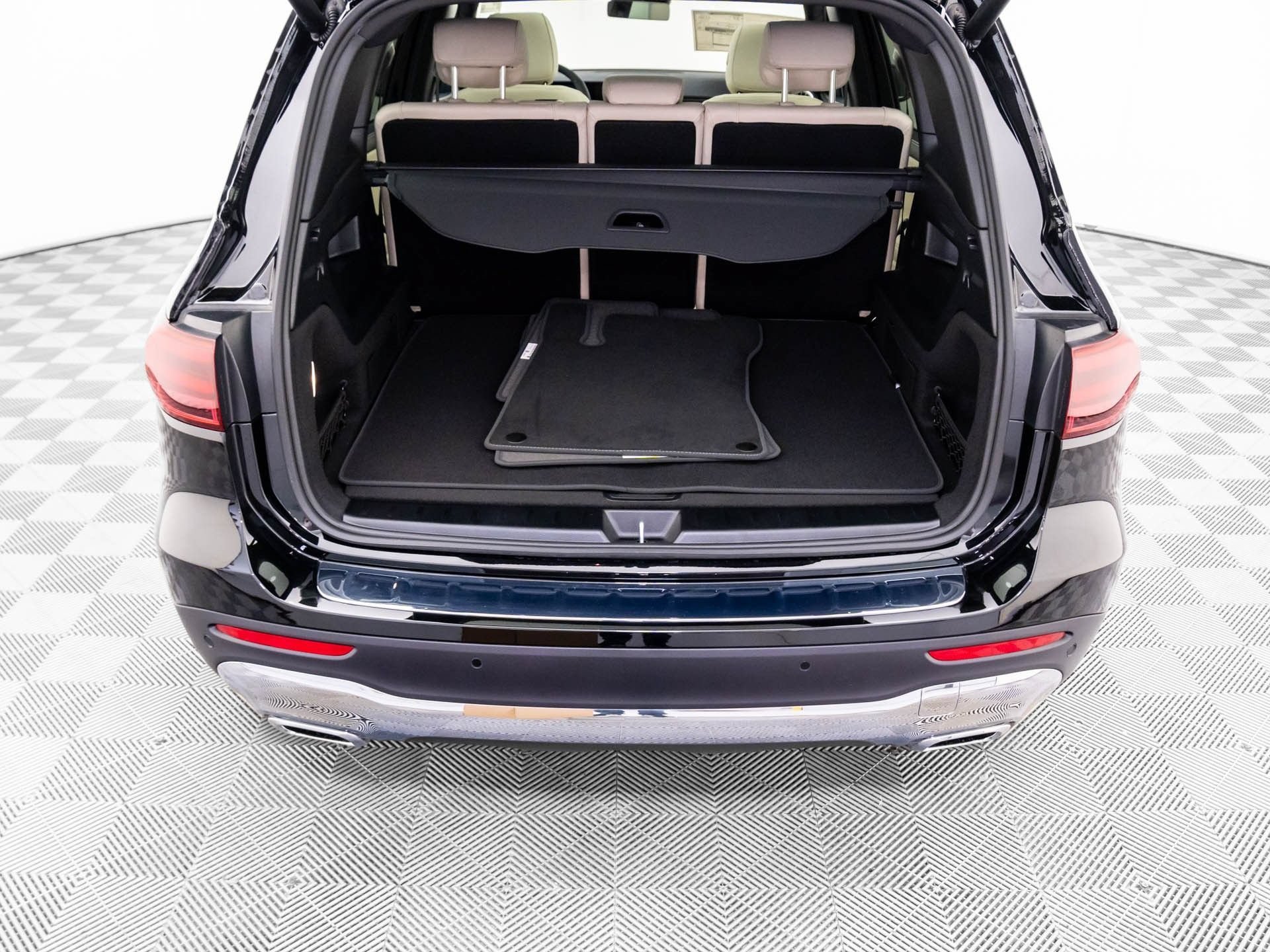 New 2026 Night Black Mercedes-Benz GLB 250 image 73