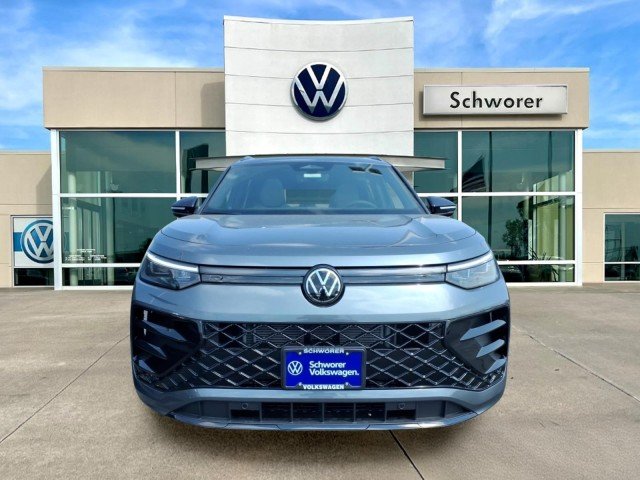 New 2026 Platinum Gray Metallic Volkswagen SE R-Line Black 4Motion image 3