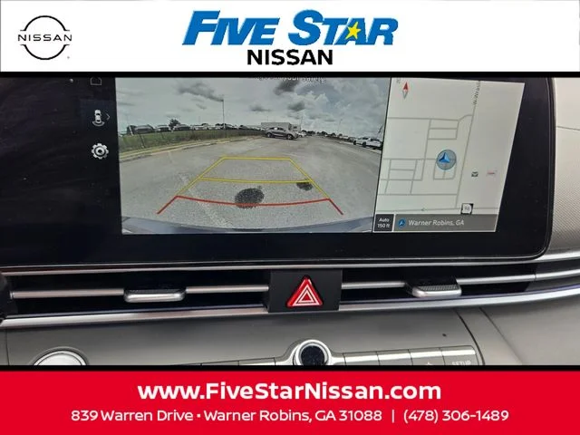 Used 2024 Black Hyundai SEL image 18