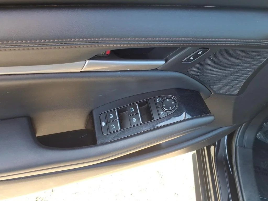 Used 2025 Black Mazda 2.5 S Select Sport image 16