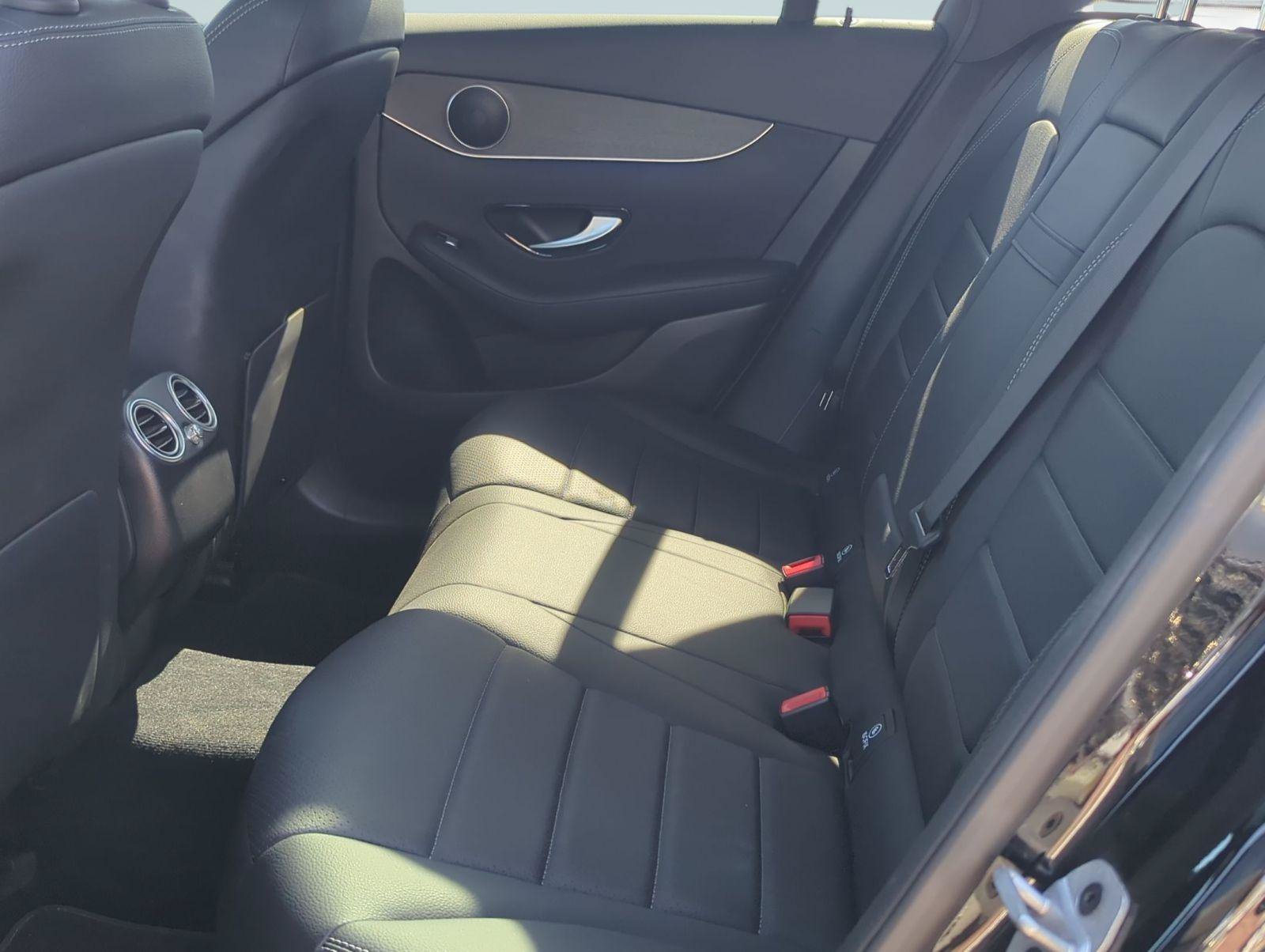 Used 2022 Black Mercedes-Benz GLC 300 image 22
