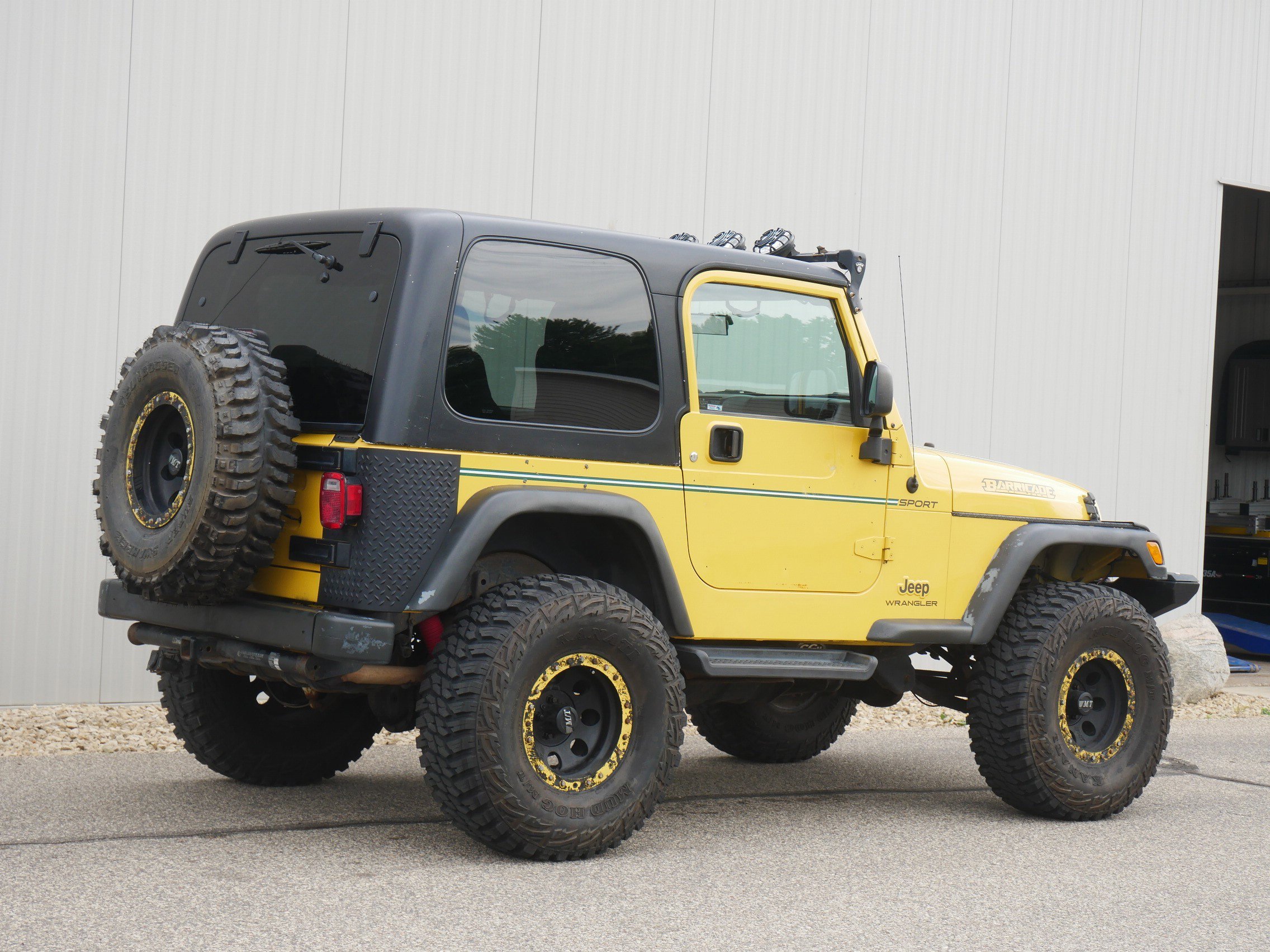 Used 2006 Yellow Jeep Sport image 5