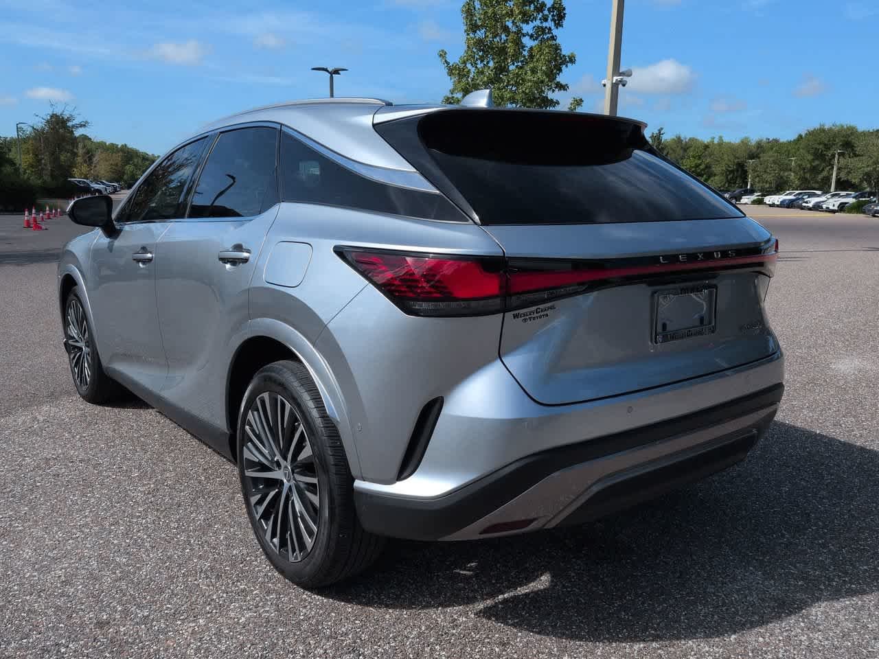 Used 2024 Iridium Lexus Premium Plus image 4