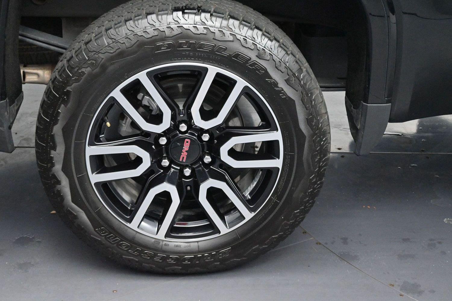 Used 2026 Onyx Black GMC AT4 image 36