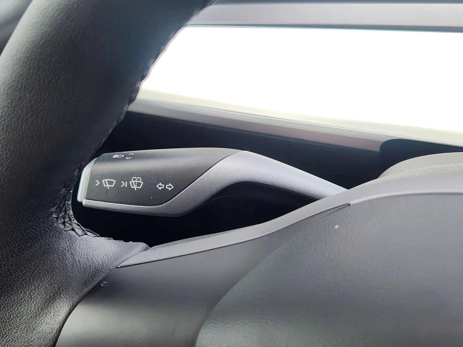 Used 2022 White Tesla Long Range image 28