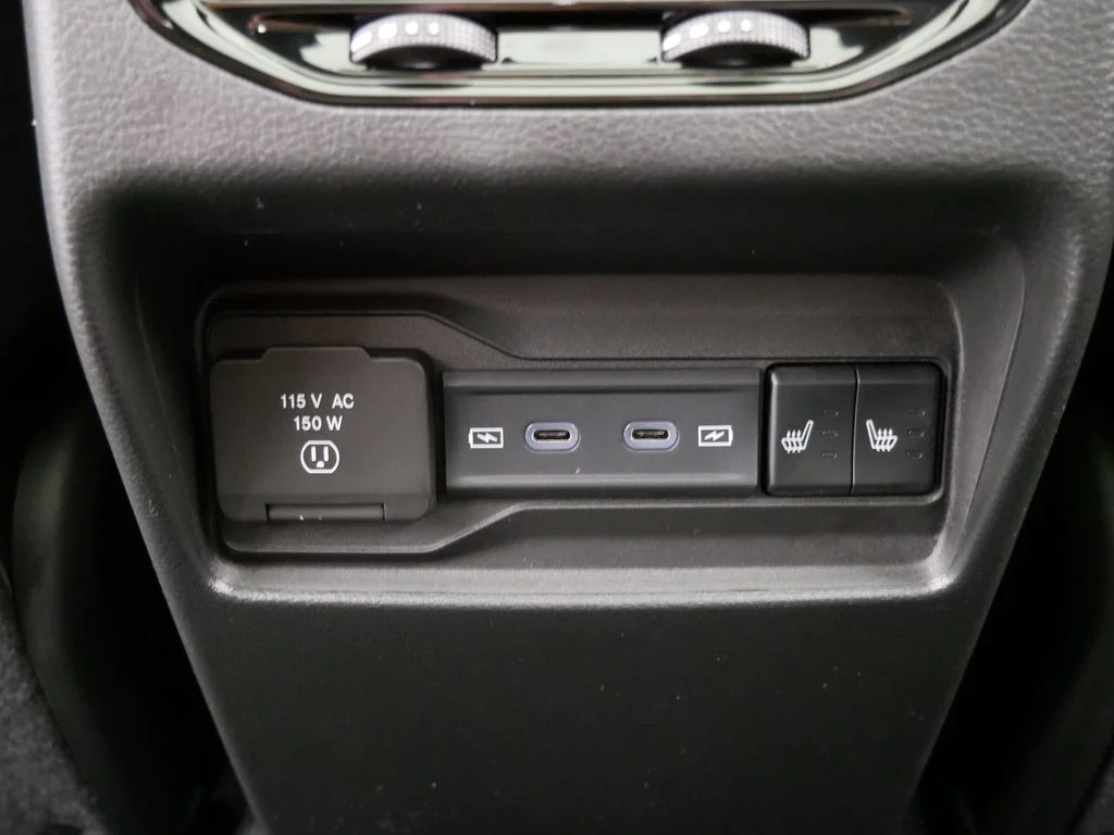New 2026 Baltic Gray Metallic Clearcoat Jeep Limited Reserve image 16