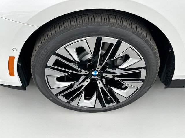 New 2026 White BMW 530i image 26