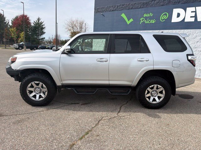 Used 2014 Classic Silver Metallic Toyota Limited image 2