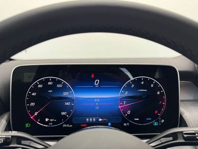 New 2026 Polar White Mercedes-Benz GLC 300 image 3