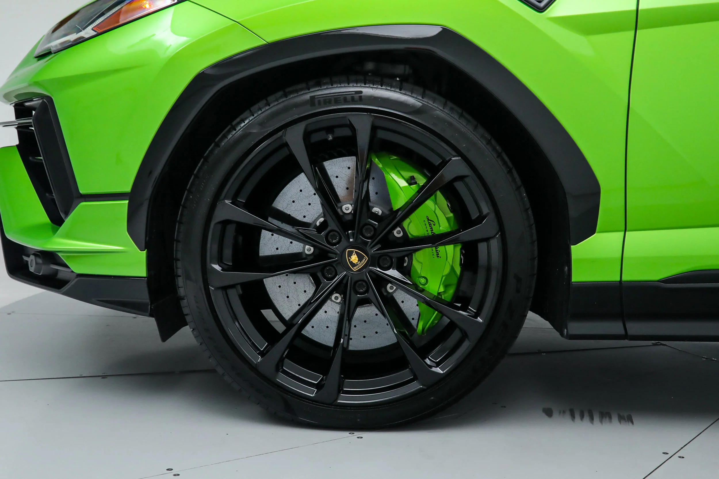 Used 2024 Green Lamborghini S image 42