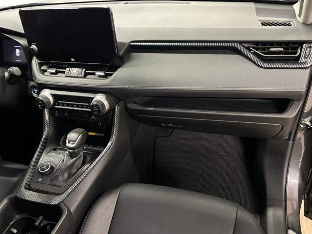 Used 2024 MAGNETIC GRAY MET. Toyota  image 20