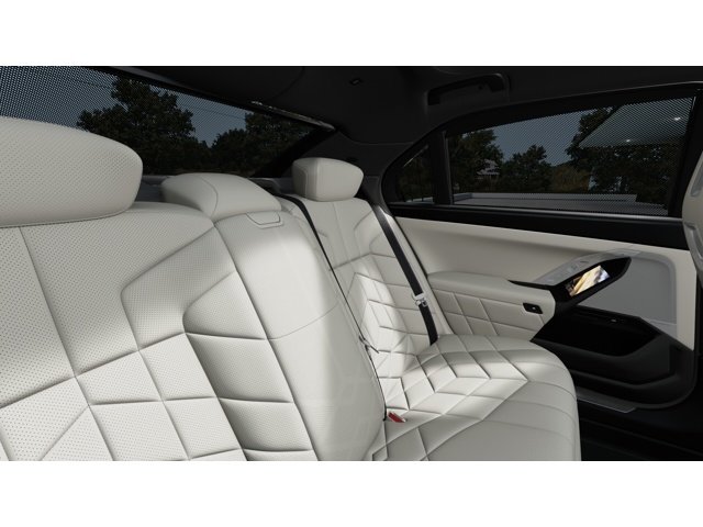 New 2026 Mineral White Metallic BMW 740i xDrive image 12