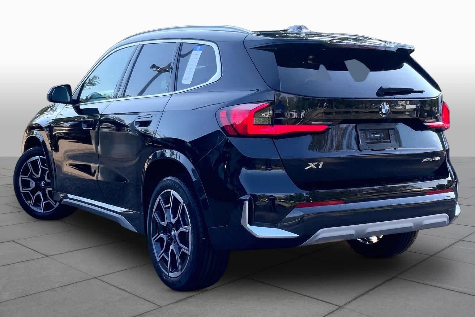 New 2027 Black Sapphire Metallic BMW xDrive28i image 12