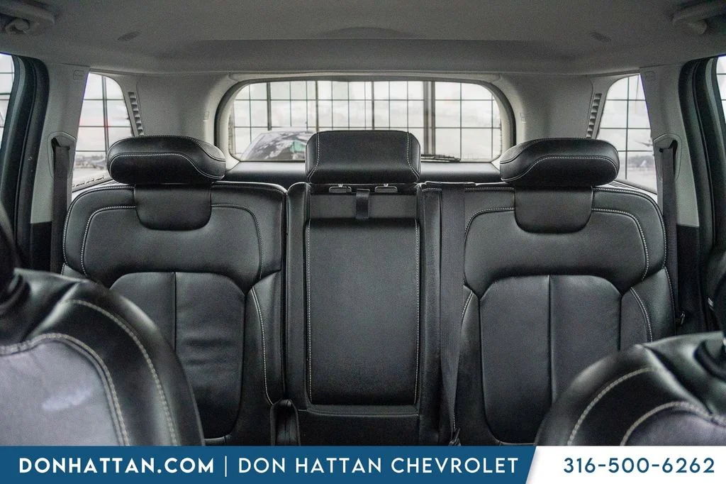 Used 2023 Black Jeep Limited image 18