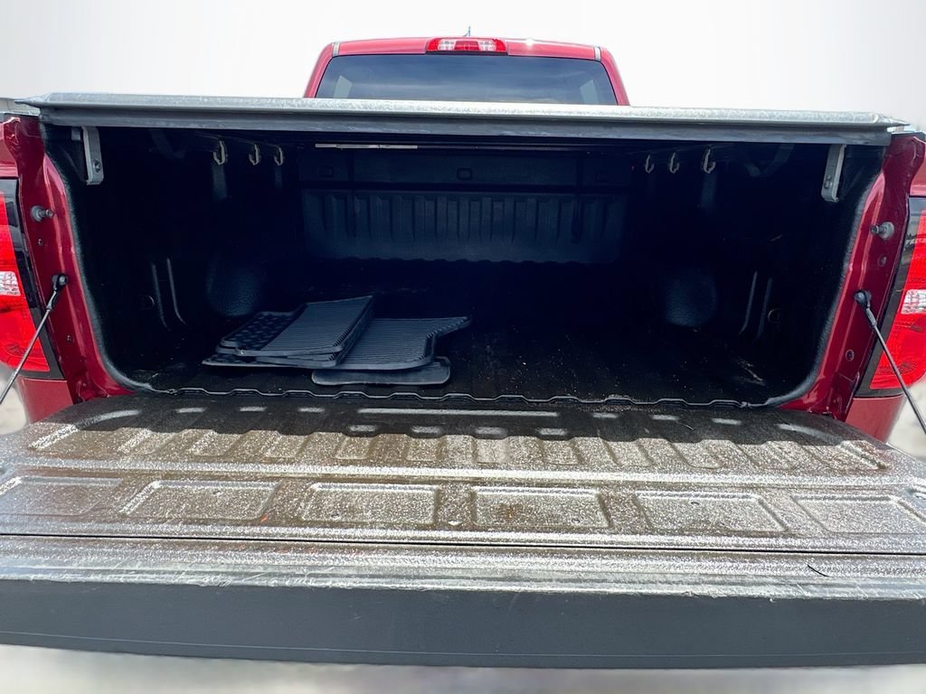 Used 2018 CAJUN RED TINTCOAT Chevrolet LT image 27