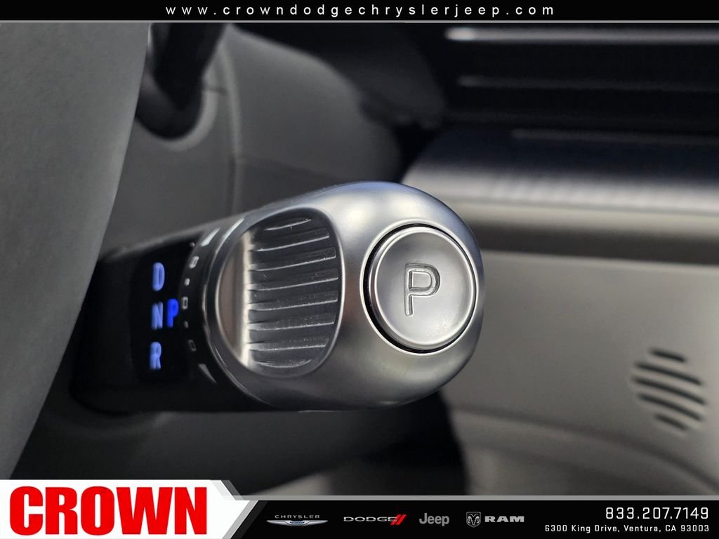 Used 2023 White Hyundai SEL image 32