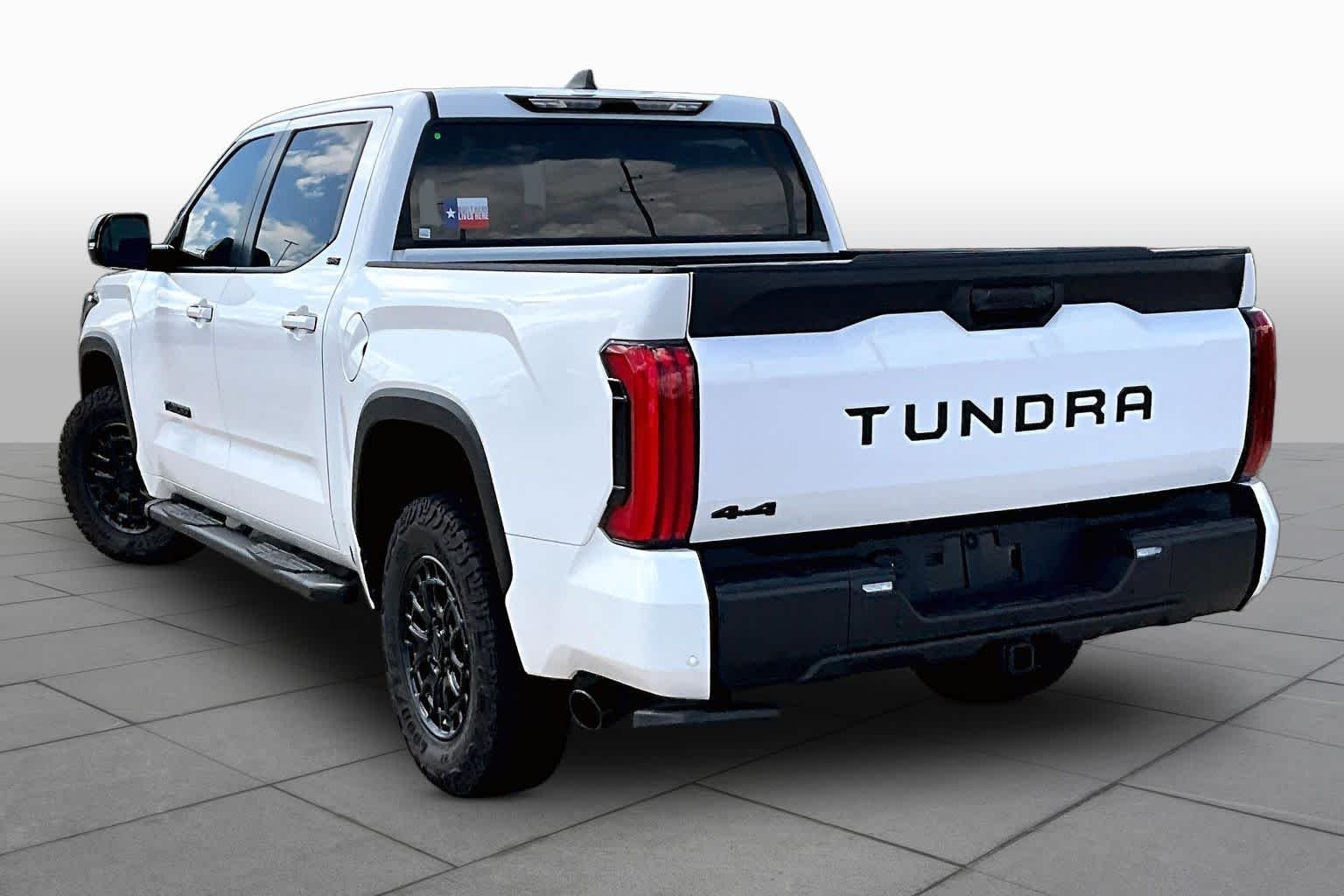 Used 2026 Ice Cap Toyota SR5 image 12