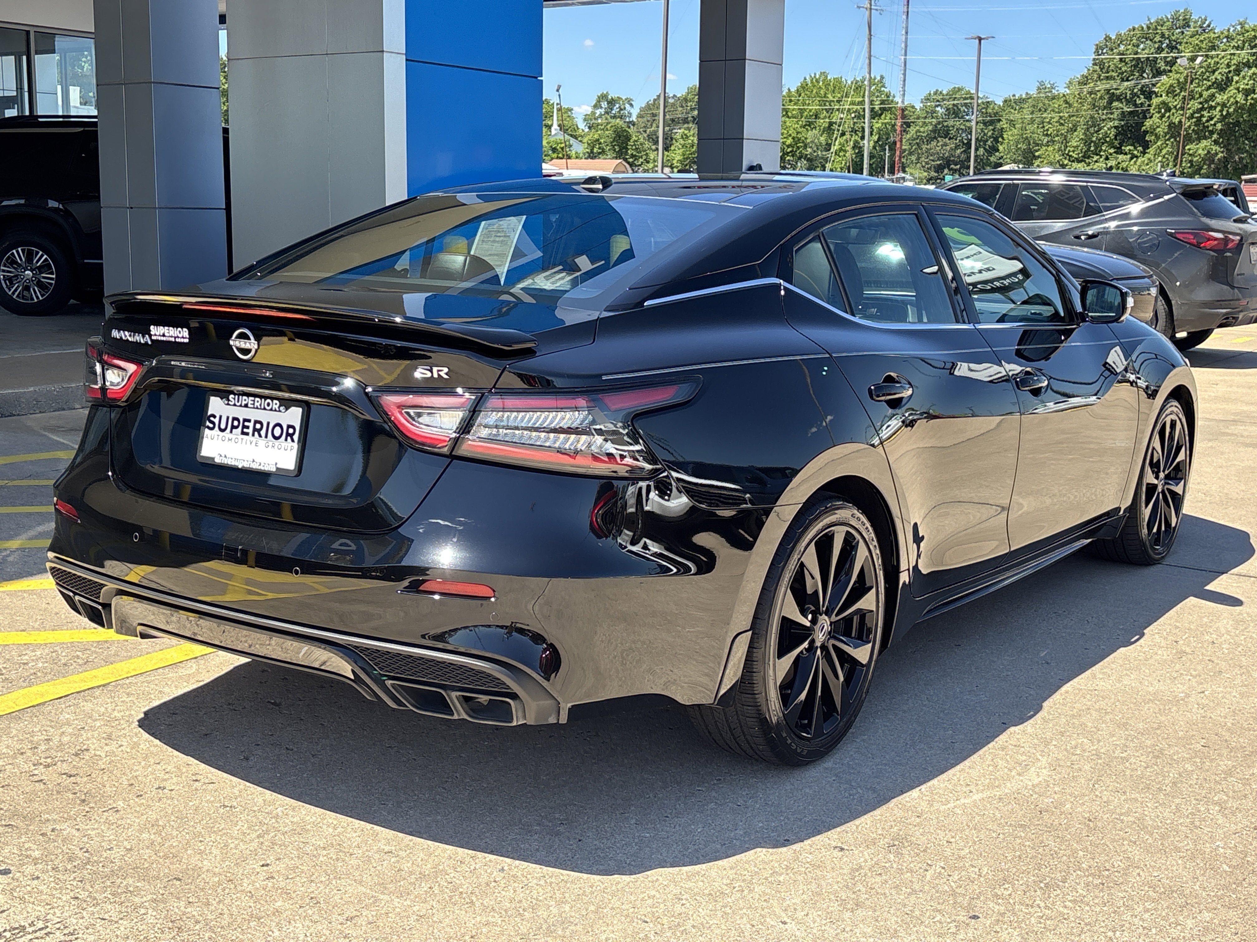 Used 2023 Black Nissan SR image 3