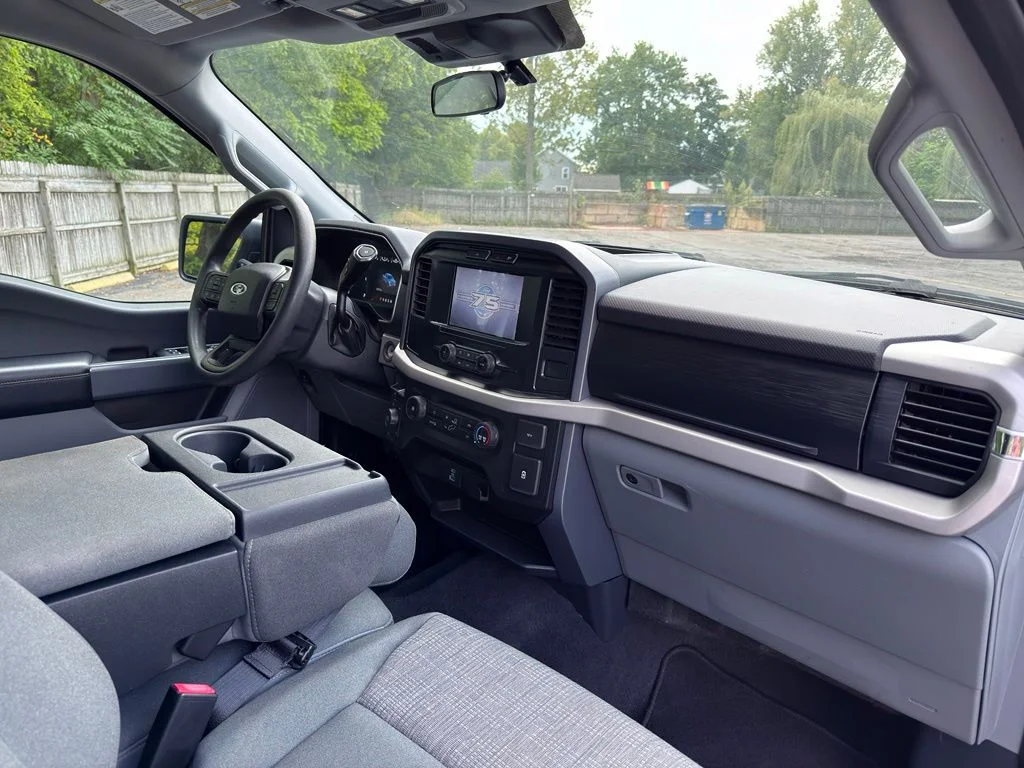 Used 2023 White Ford XLT image 32