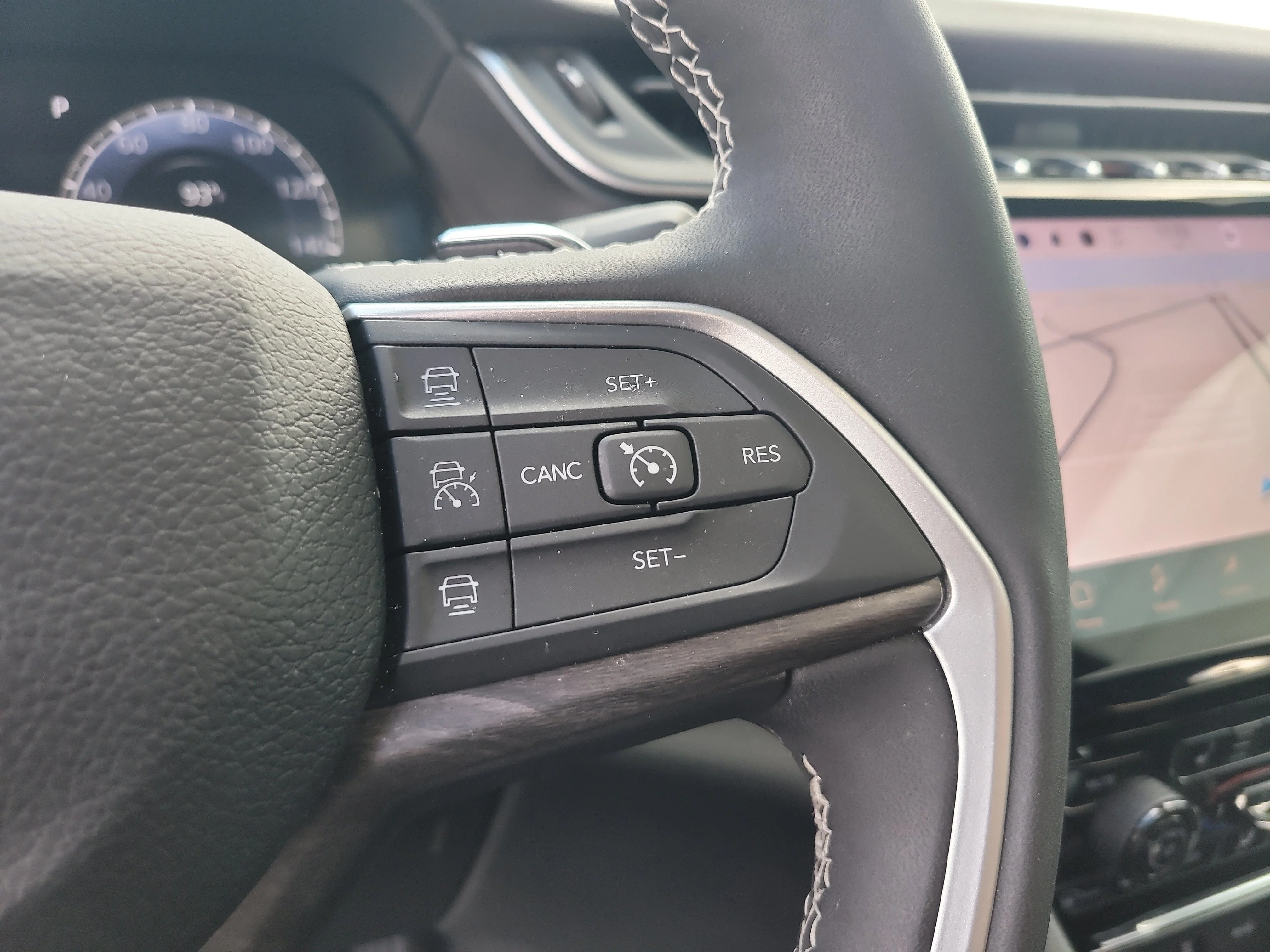 Used 2024 Silver Zynith Jeep Limited image 28