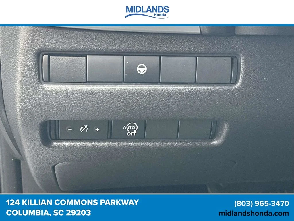 Used 2023 Gun Metallic Nissan SV image 18