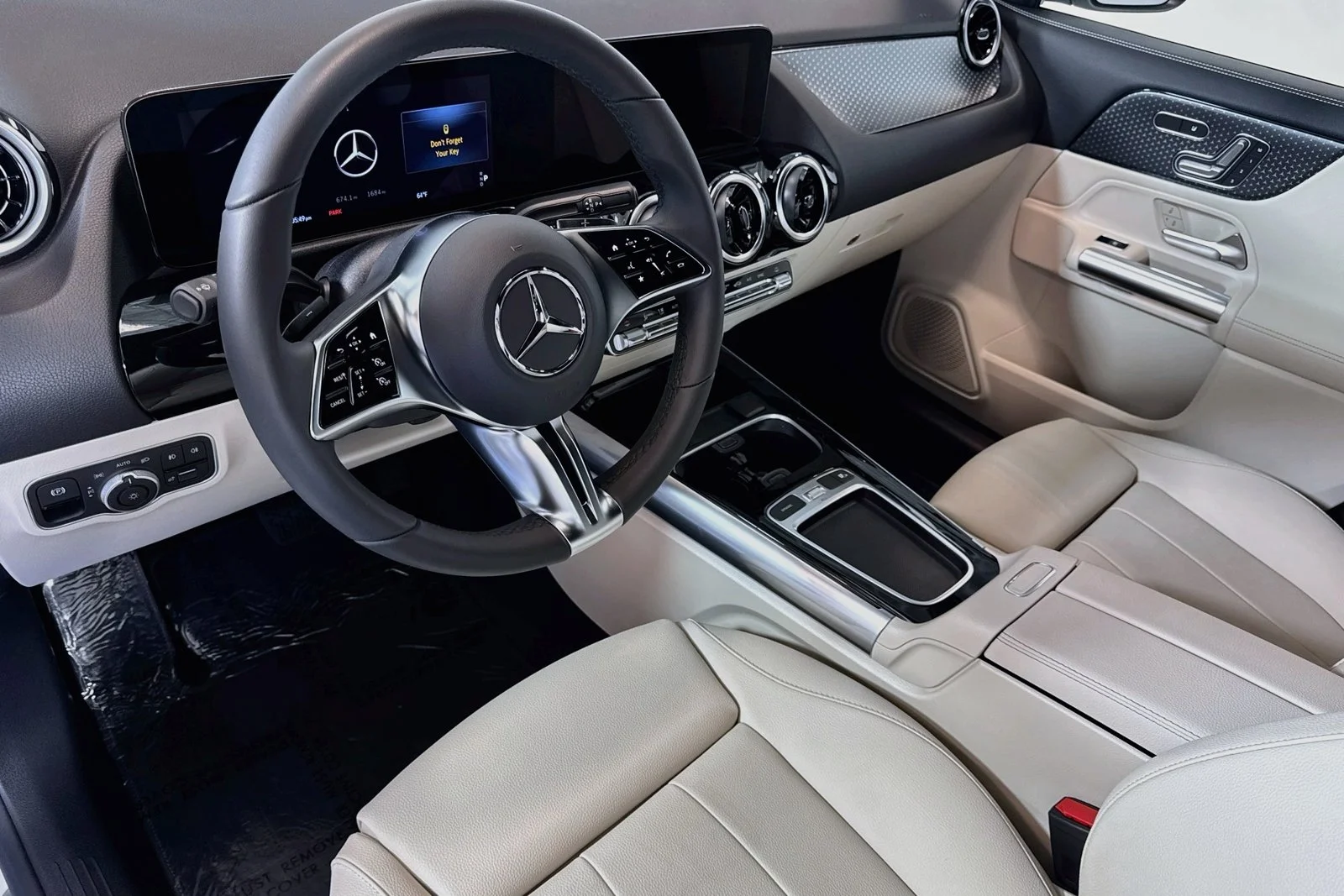 Used 2026 Polar White Mercedes-Benz GLA 250 image 9