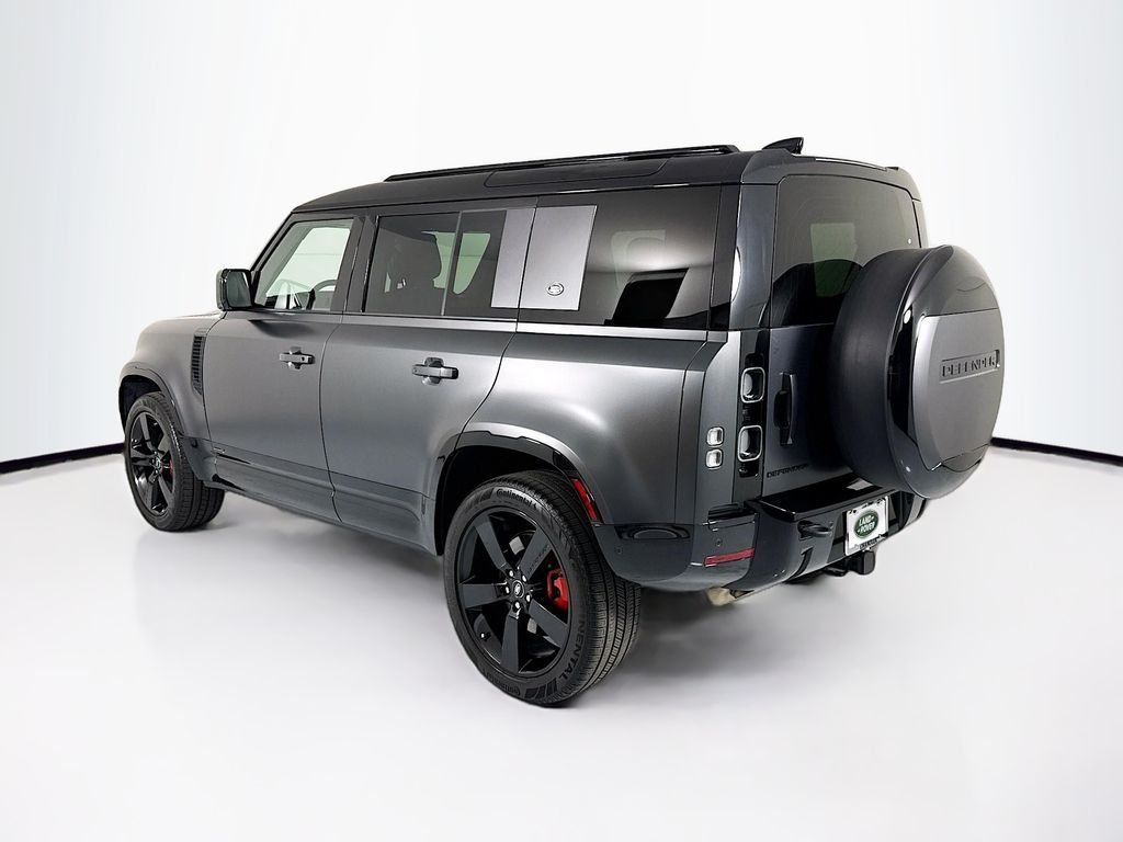 Used 2024 Carpathian Grey Premium Metallic Land Rover X image 7