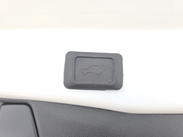 Certified Used 2025 White Toyota XLE image 33