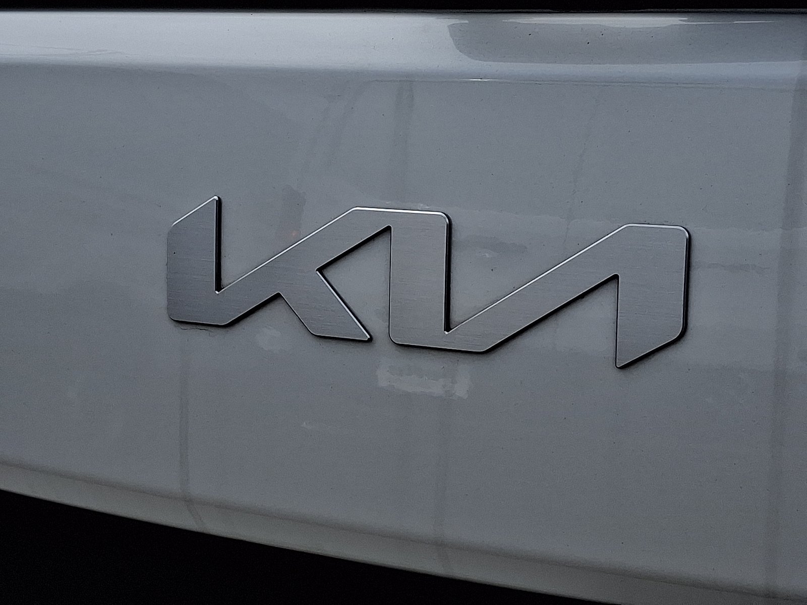 Used 2024 Snow White Pearl - SWP Kia LX image 28